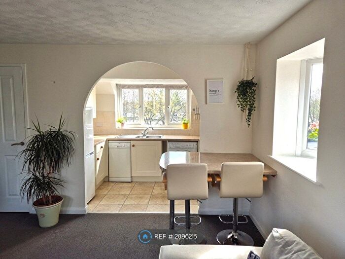 1 Bedroom Flat To Rent In Broome Way, Banbury, OX16
