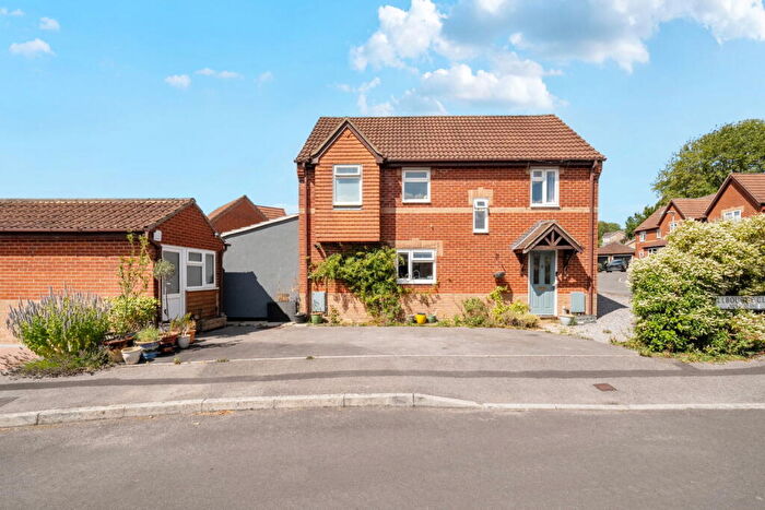 4 Bedroom Detached House For Sale In Hillbourne Close, Warminster, BA12