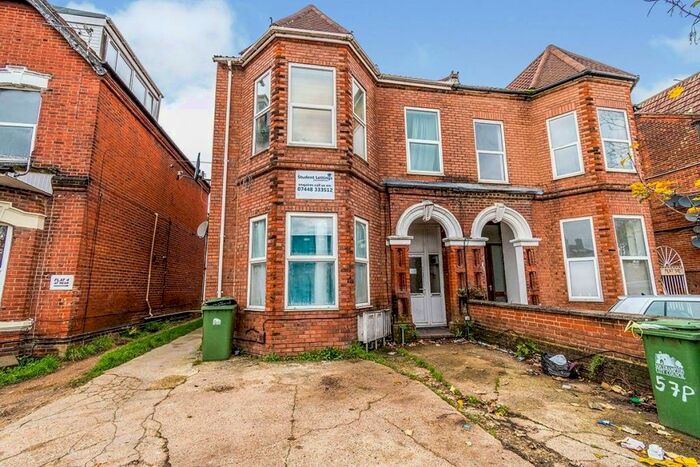 2 Bedroom Flat To Rent In Portswood Road, Southampton, Hampshire, SO17