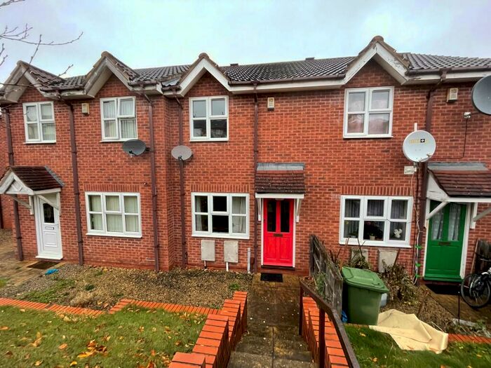 2 Bedroom House To Rent In Halesowen, West Midlands, B63
