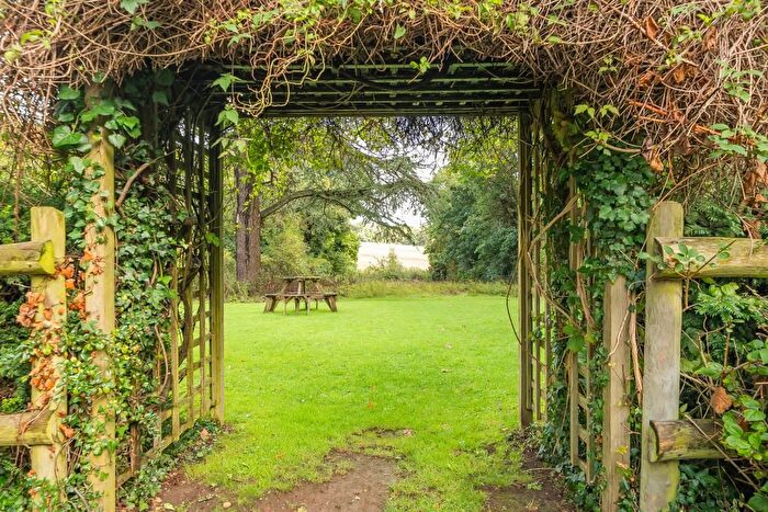 2 Bedroom Flat For Sale In Daceberry Court, Henley-On-Thames, RG9