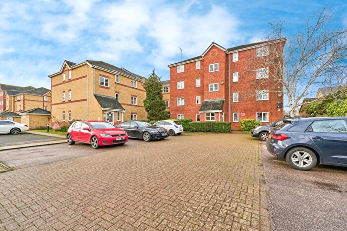 2 Bedroom Flat For Sale In Winery Lane, Kingston Upon Thames, Surrey, KT1
