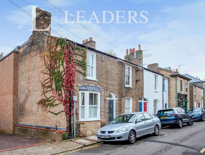 2 Bedroom Town House To Rent In James Street, CB1