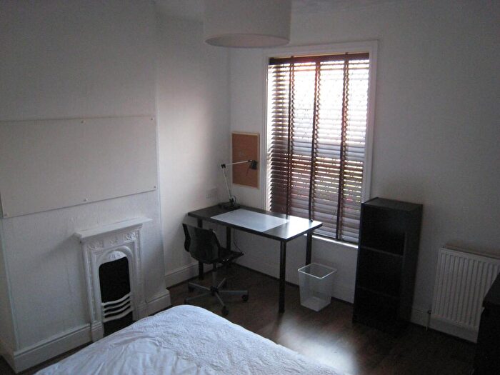3 Bedroom Flat To Rent In Pybus Street, Derby, DE22