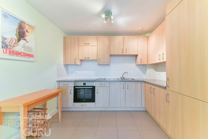 2 Bedroom Flat To Rent In Point Pleasant, Wandsworth, SW18
