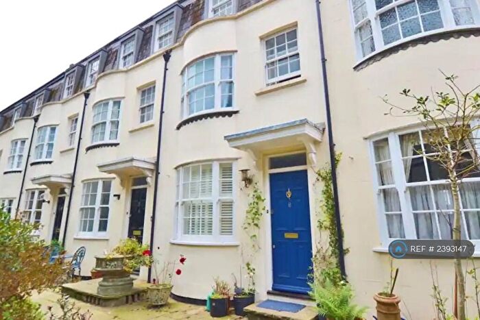 2 Bedroom Terraced House To Rent In Dolphin Mews, Brighton, BN2