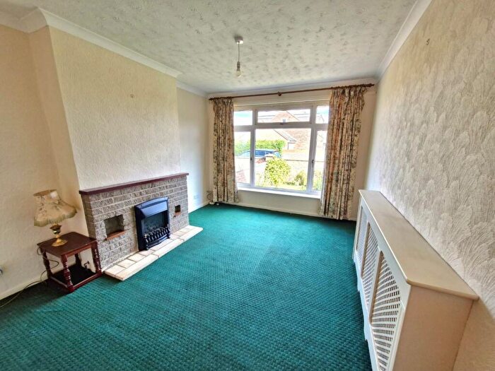 3 Bedroom Semi-Detached Bungalow For Sale In Thirlestane Crescent, Far Cotton, Northampton, NN4
