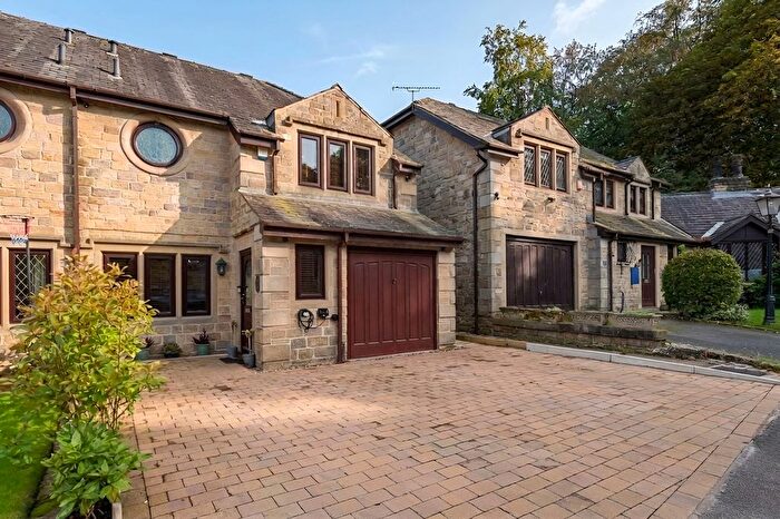 3 Bedroom Semi-Detached House For Sale In Capitol Close, Bolton, BL1