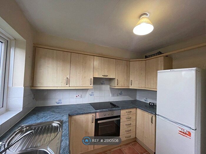 2 Bedroom Flat To Rent In Jasmine Gardens, Harrow, HA2
