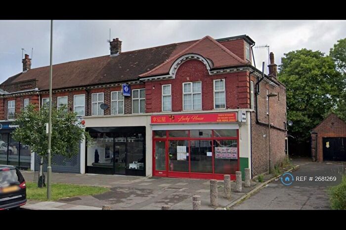 3 Bedroom Flat To Rent In Greyhound Hill, London, NW4