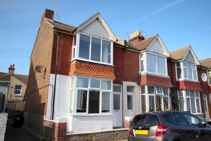 1 Bedroom Flat To Rent In Avondale Road, Eastbourne, BN22