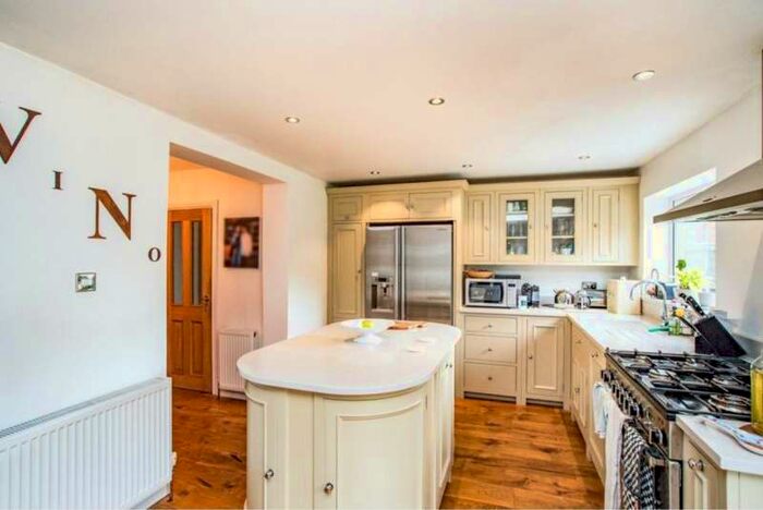 4 Bedroom Semi-Detached House To Rent In Aldenham, Watford WD25