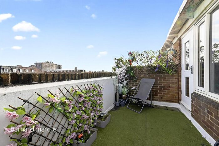 1 Bedroom Flat For Sale In Market Place, London, SE16