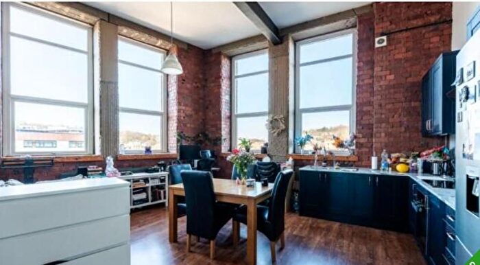 1 Bedroom Flat To Rent In Sprinkwell Mills, Bradford Road, Dewsbury, WF13