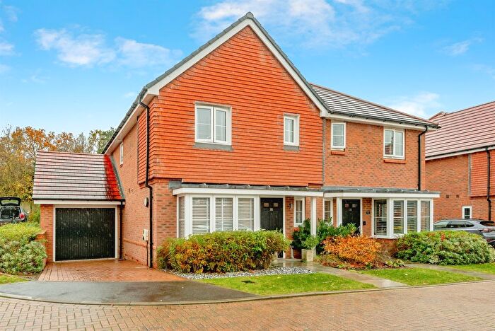 3 Bedroom Semi Detached House For Sale In Hill Close, Edenbridge, TN8