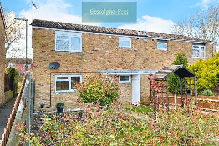 3 Bedroom Property To Rent In Mozart Close, Basingstoke, RG22