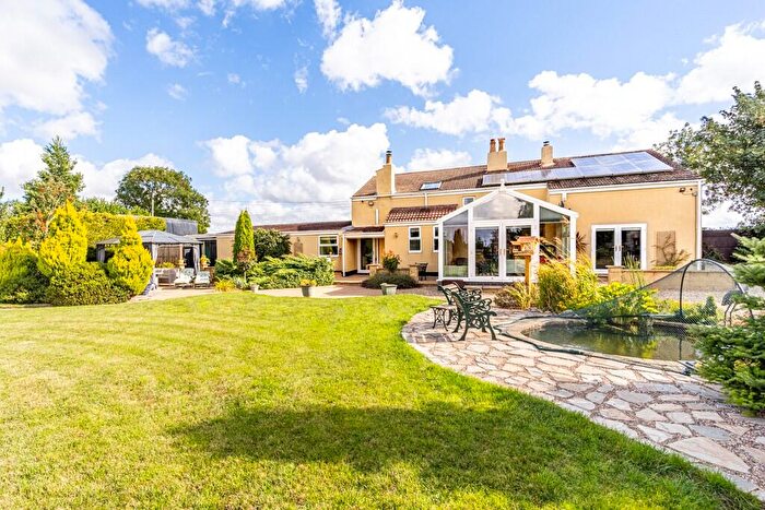 4 Bedroom Detached House For Sale In Kirton Drove, LN4