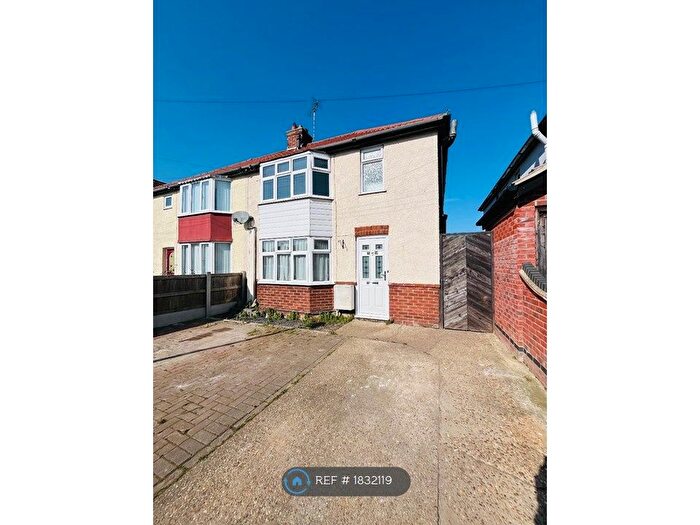 3 Bedroom Semi-Detached House To Rent In Valley Road, Harwich, CO12