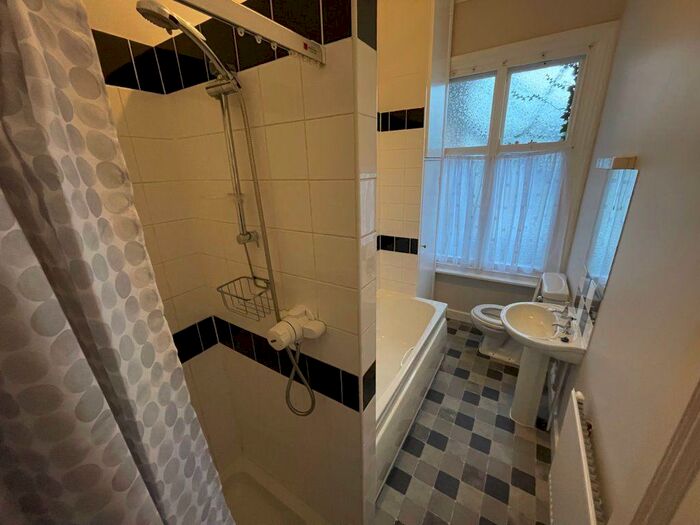 1 Bedroom Flat To Rent In Gynsill Court, Glenfield, LE7