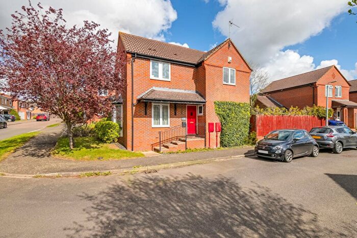 3 Bedroom Detached House For Sale In Wingate Drive, Ampthill, MK45