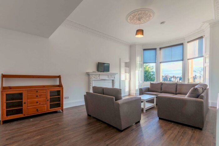 6 Bedroom Flat To Rent In L &#; Comiston Road, Edinburgh, EH10