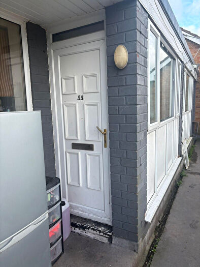 Studio For Sale In Tudor Court, Tipton, DY4