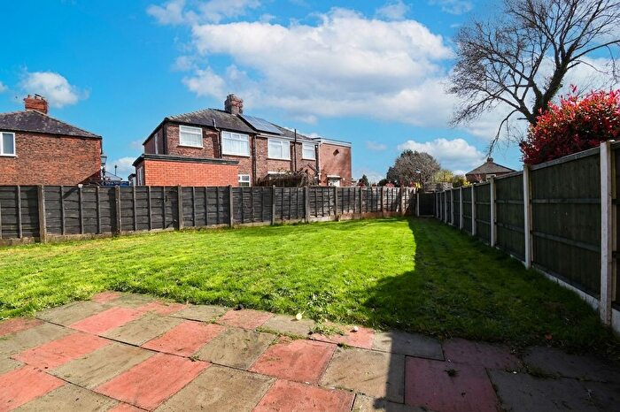 3 Bedroom Semi-Detached House For Sale In Gee Lane, Eccles, M30