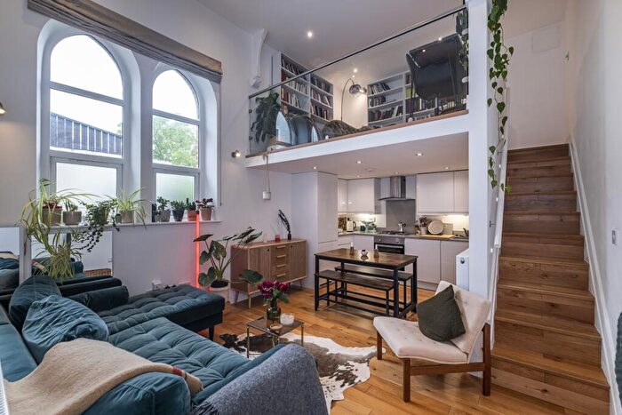 2 Bedroom Apartment To Rent In A Victoria Road Kingston Upon Thames, KT1