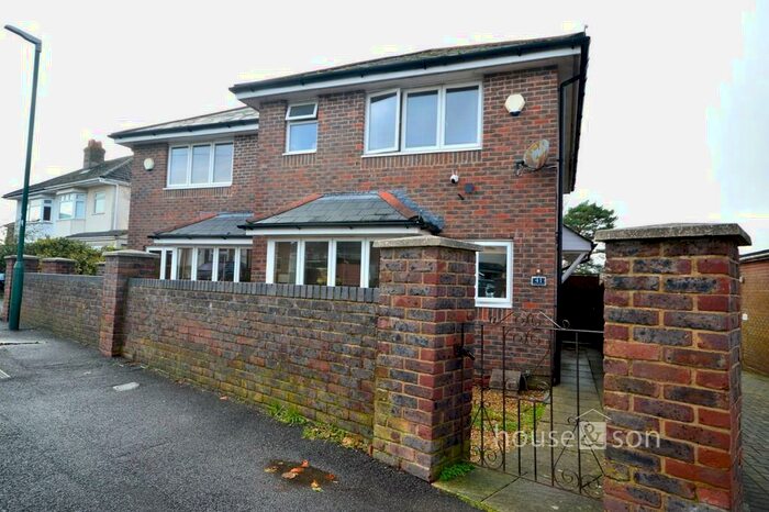 3 Bedroom Semi-Detached House To Rent In Howeth Road, Ensbury Park, BH10