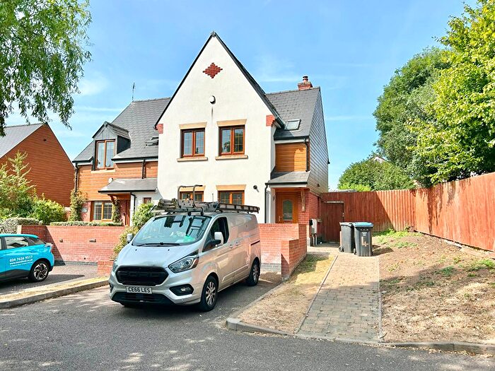 4 Bedroom Semi-Detached House To Rent In Bell Street, Claybrooke Magna, LE17