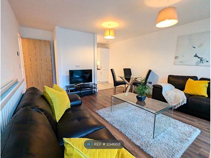 2 Bedroom Flat To Rent In Chelsea House, Milton Keynes, MK9
