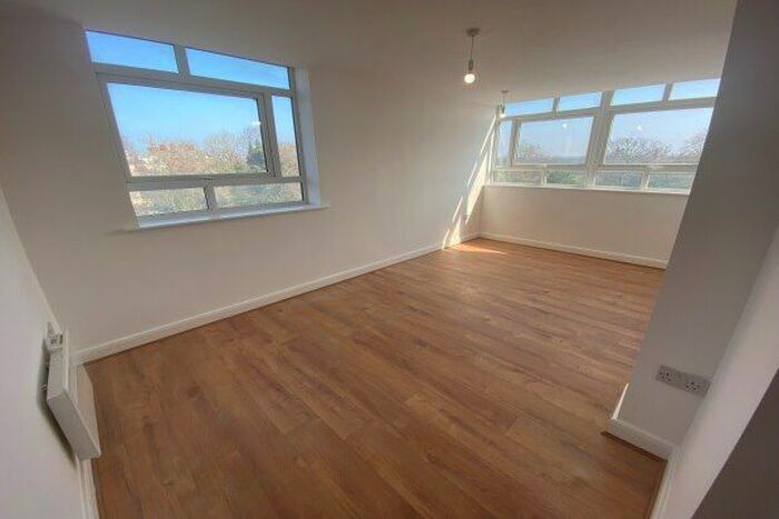 2 Bedroom Flat To Rent In Belem Close, Liverpool, L17