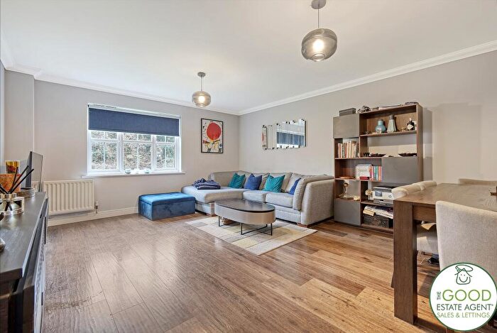 2 Bedroom Flat For Sale In Lea Valley House, Waltham Abbey, EN9