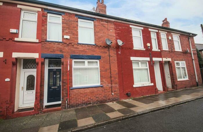 2 Bedroom House To Rent In Boscombe Street, Stockport, SK5