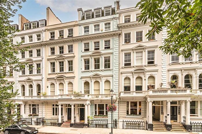 3 Bedroom Flat For Sale In Cornwall Gardens, South Kensington, SW7
