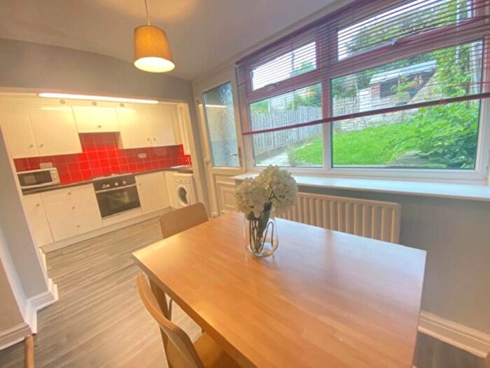 4 Bedroom Terraced House To Rent In Dog Kennel Bank, Huddersfield, West Yorkshire, HD5