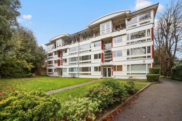 2 Bedroom Flat To Rent In West Hill, Southfields, SW15