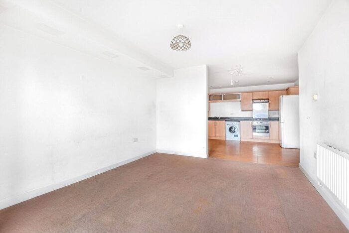 2 Bedroom Flat To Rent In Charlton Road, London, SE7