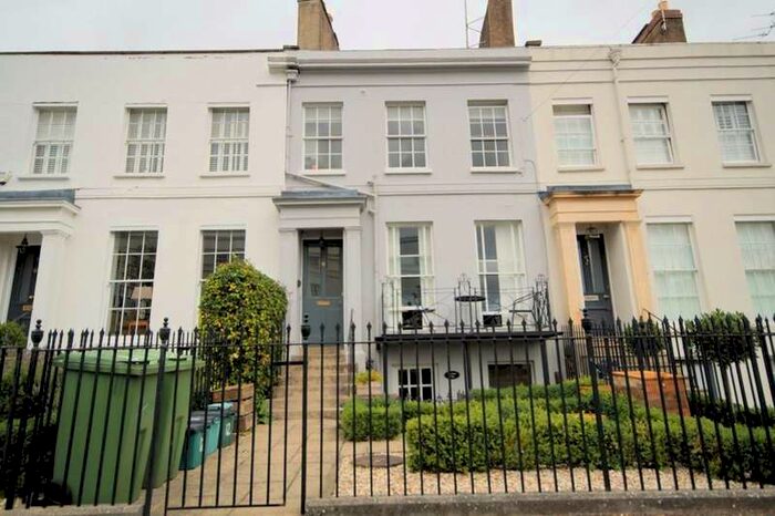 1 Bedroom Flat To Rent In Tivoli GL50