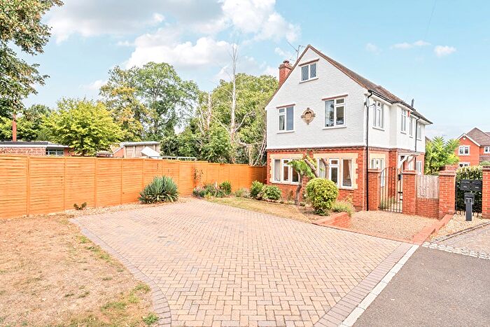 4 Bedroom Detached House For Sale In All Hallows Road, Caversham, RG4