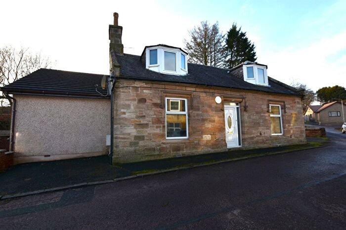 3 Bedroom Cottage To Rent In Beechwood Crescent, Lanark, ML11