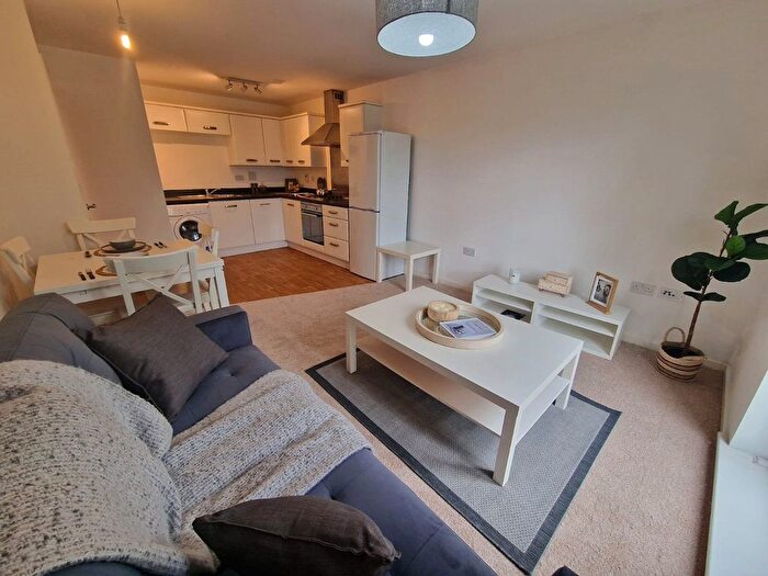 1 Bedroom Flat To Rent In Brindley House, Elmira Way, Salford, M5