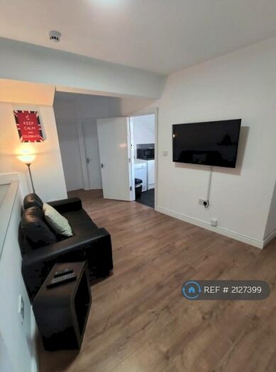 3 Bedroom Flat To Rent In Copson Street, Manchester, M20