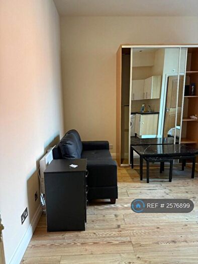 Studio To Rent In Fosse Road North, Leicester, LE3