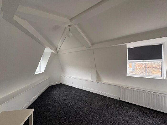 1 Bedroom Flat To Rent In Blackstock Road, London, N4