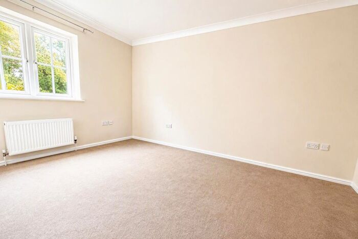 4 Bedroom Semi-Detached House To Rent In Riverbank Close, March, PE15