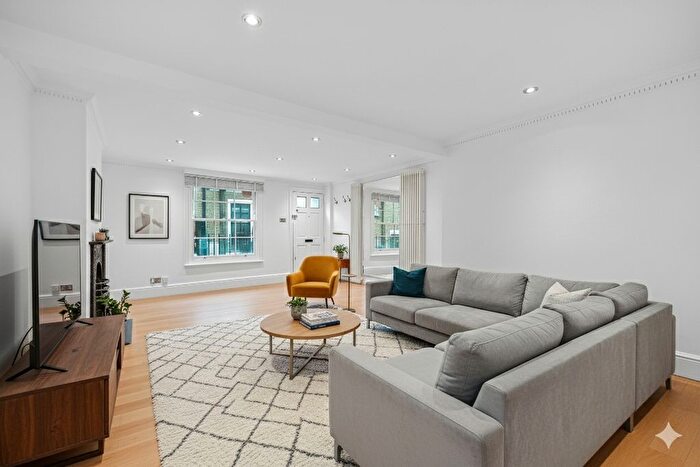 3 Bedroom Terraced House To Rent In Brendon Street, Marylebone, W1H