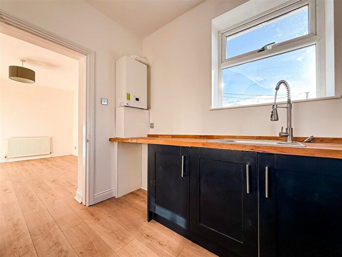 1 Bedroom Flat For Sale In Copnor Road, Portsmouth, PO3