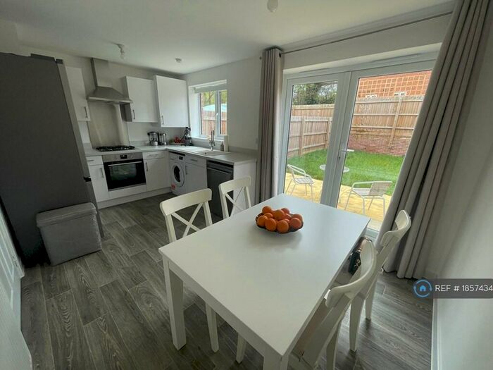 3 Bedroom Semi-Detached House To Rent In Fossebridge Place, Cheltenham, GL52