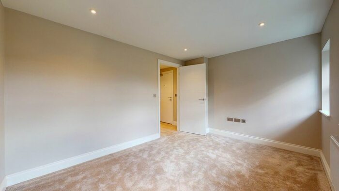 1 Bedroom Flat To Rent In Tulip Court, St. Johns Road, Watford, Hertfordshire, WD17